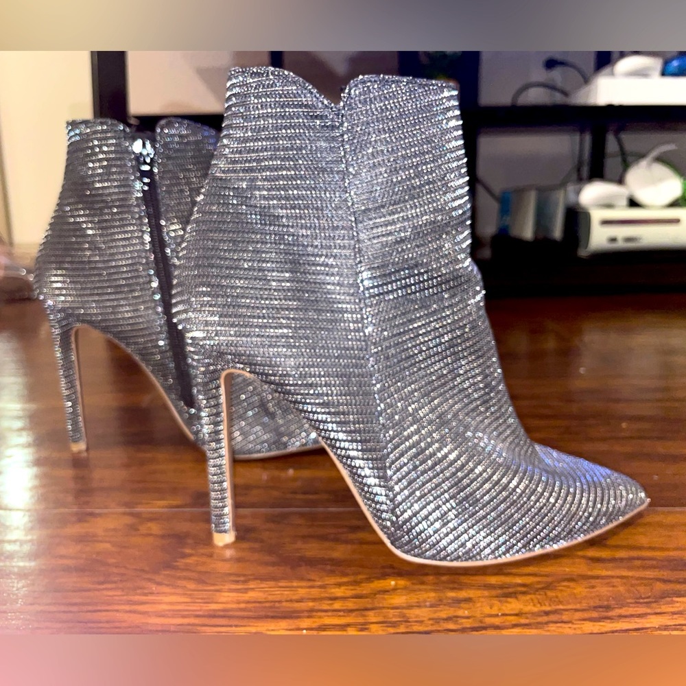 Qupid Silver Sparkly Heeled Booties